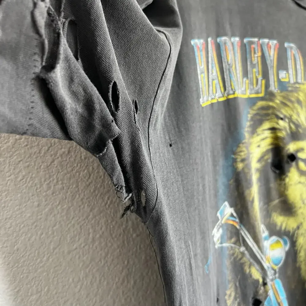 Harley Davidson THRASHED Lion T-Shirt